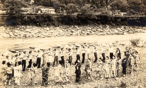 1948.08 川原で盆踊り